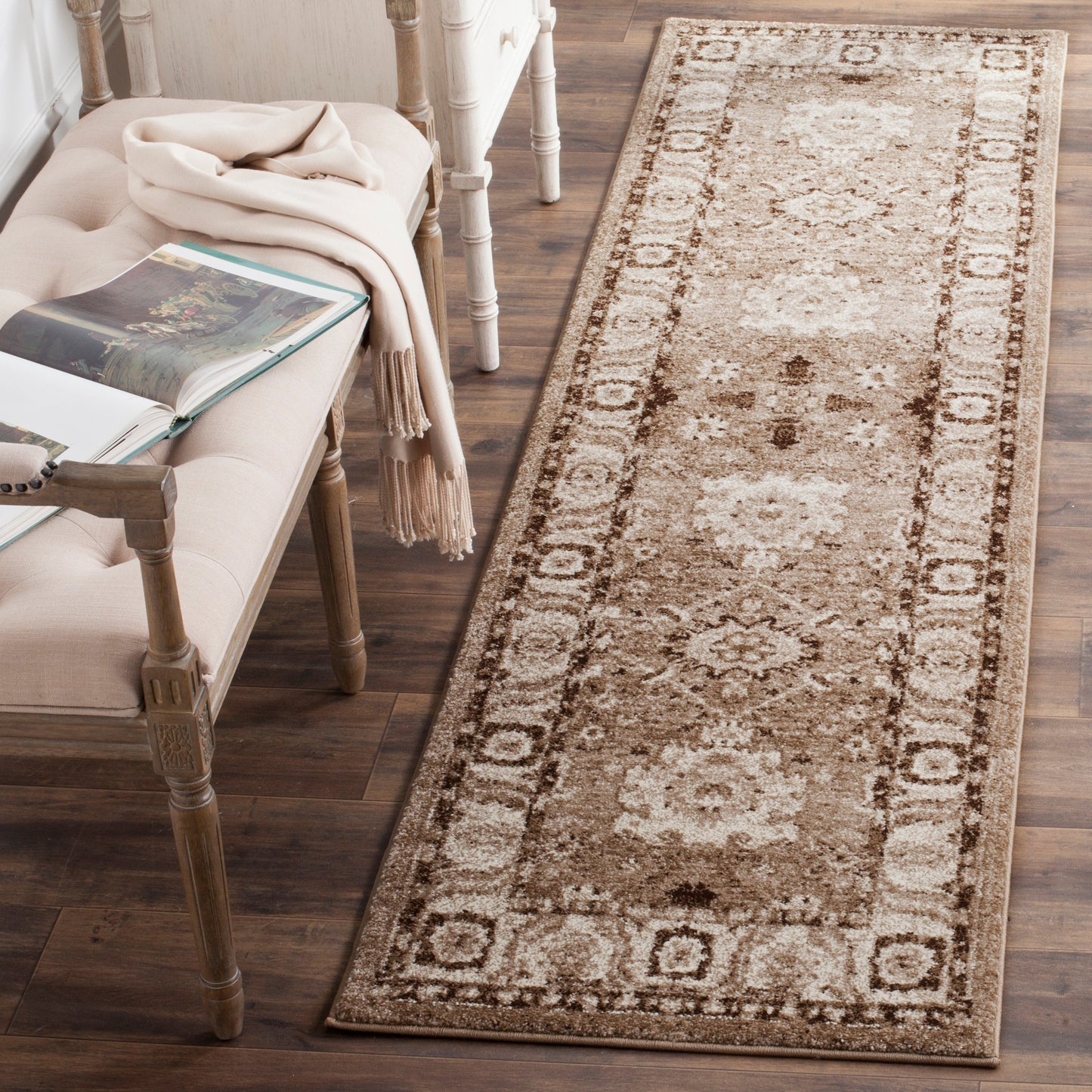 Tapis oriental traditionnel vintage Hamadan Bridget de SAFAVIEH