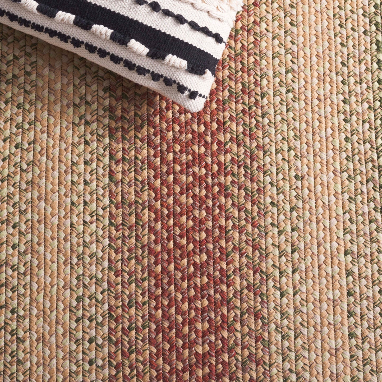 SAFAVIEH, Tapis de campagne tressé à la main d'Adelajde