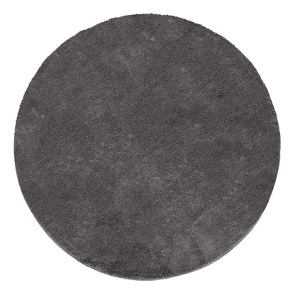 Tapis doux et lavable avec envers antidérapant, disponible en couleurs unies.