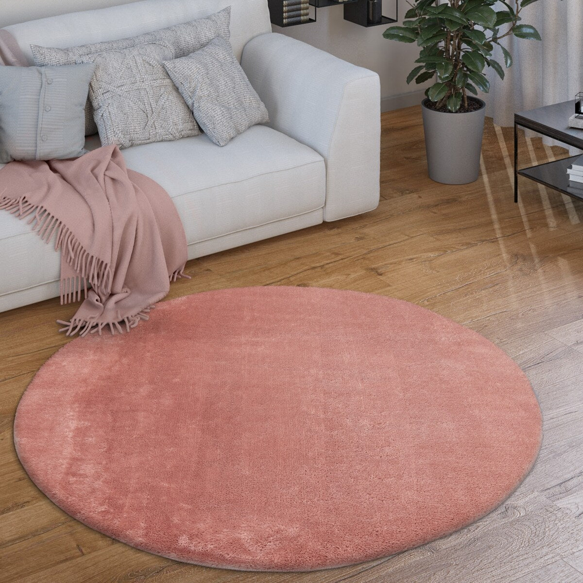 Tapis doux et lavable avec envers antidérapant, disponible en couleurs unies.