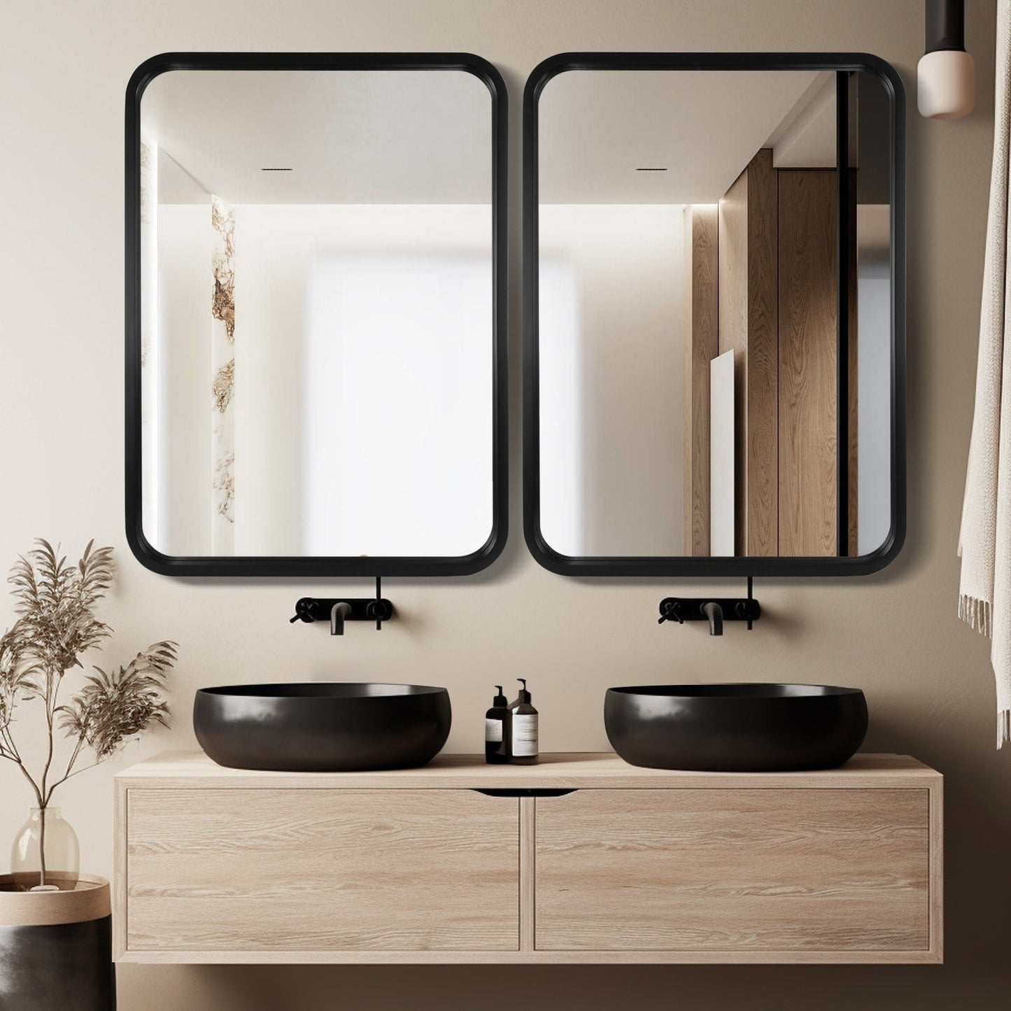 Miroir mural rectangulaire à coins arrondis de style ferme avec cadre en bois massif