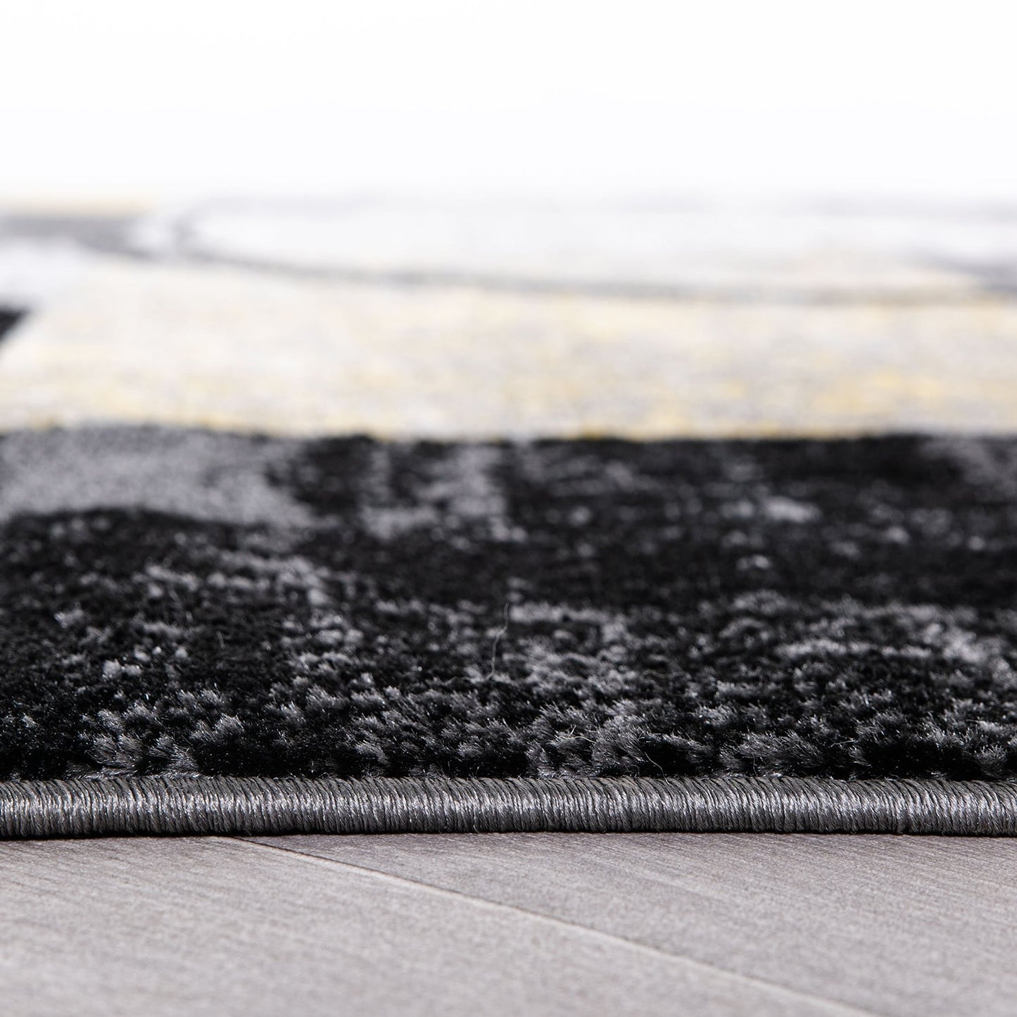 Tapis rond abstrait en polypropylène fabriqué à la machine par World Rug Gallery