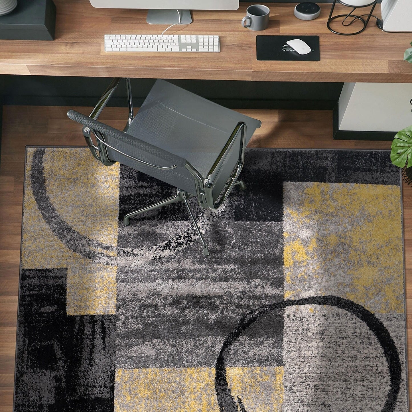 Tapis rond abstrait en polypropylène fabriqué à la machine par World Rug Gallery