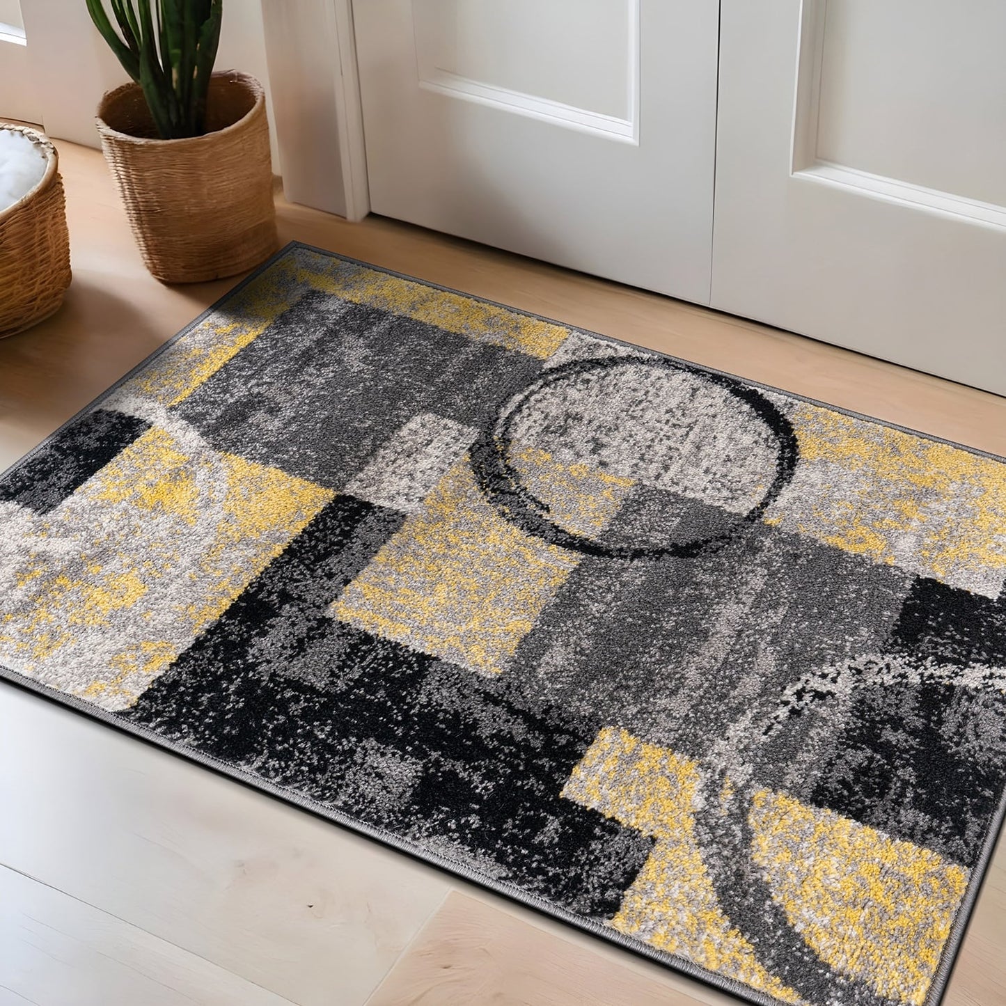 Tapis rond abstrait en polypropylène fabriqué à la machine par World Rug Gallery